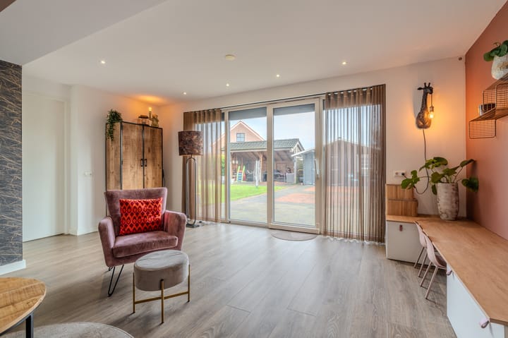 Photo 21 of Waalstraat 8