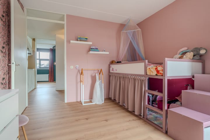 Photo 30 of Waalstraat 8