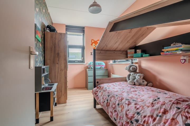 Photo 31 of Waalstraat 8