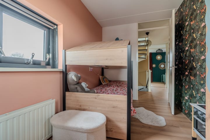 Photo 32 of Waalstraat 8