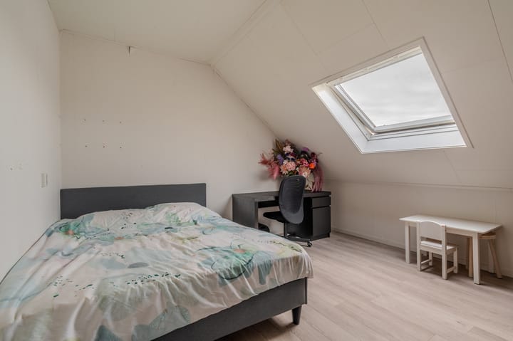 Photo 38 of Waalstraat 8