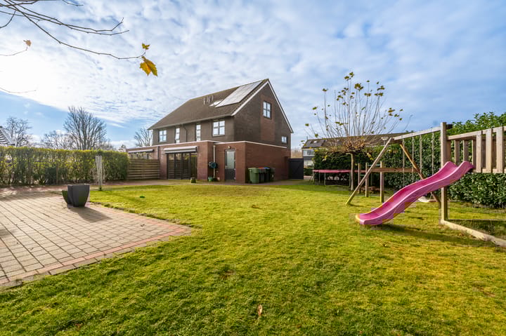 Photo 45 of Waalstraat 8