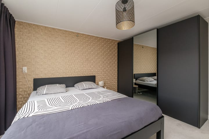 Photo 22 of Stuivenbergstraat 102