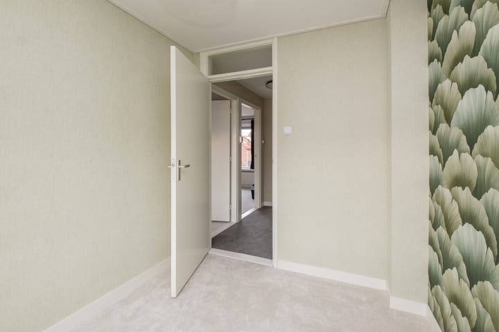 Photo 27 of Stuivenbergstraat 102