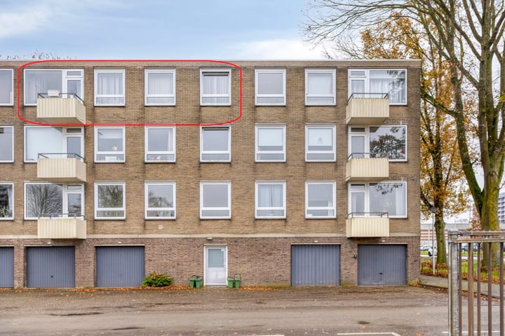 Photo 14 of Via Regia 153-C