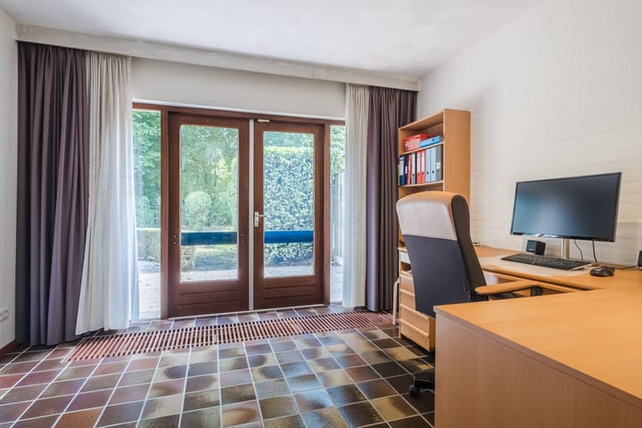 Photo 11 of Severeind 7