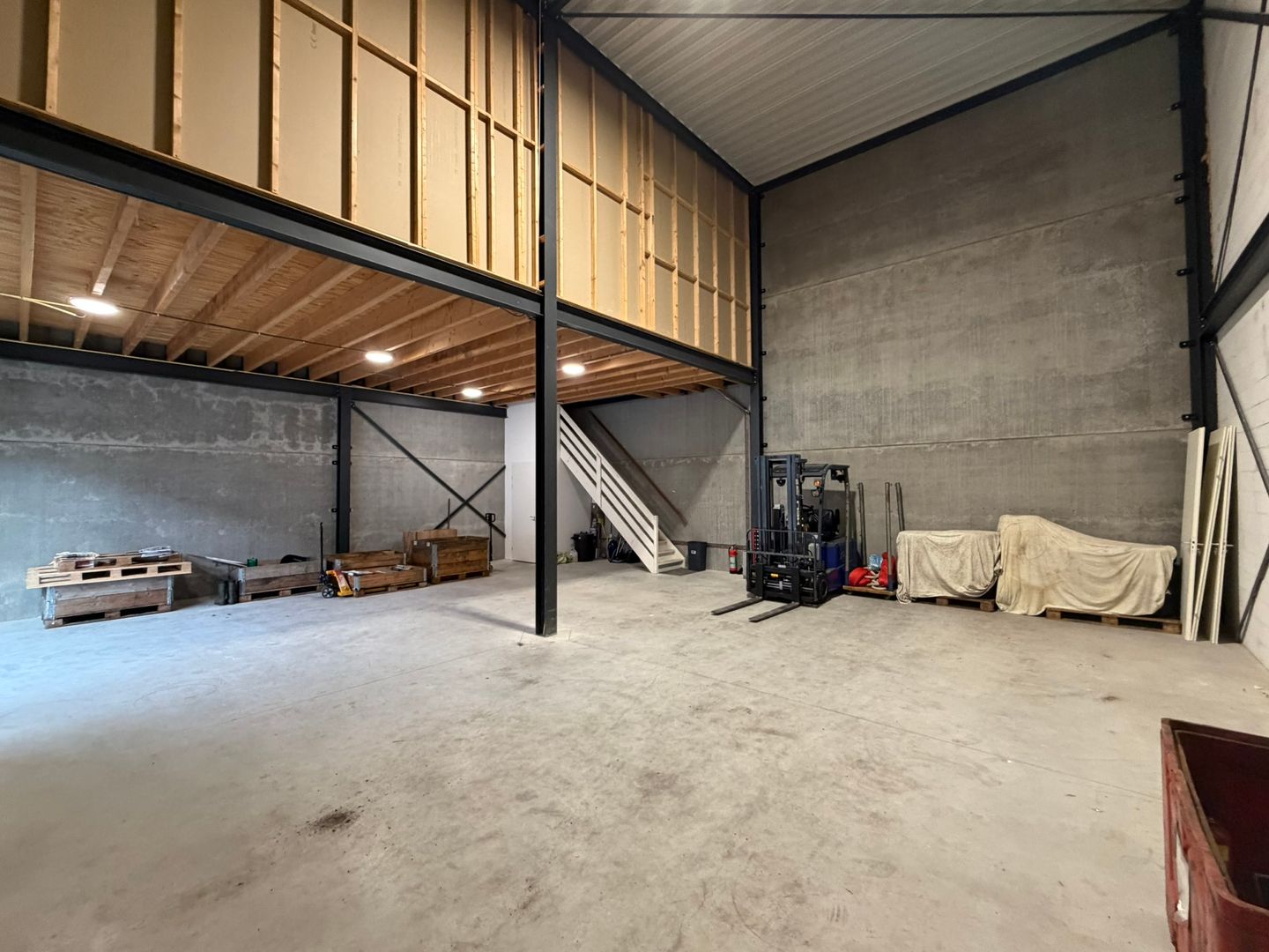 View photo 3 of Wolfswater 9-b