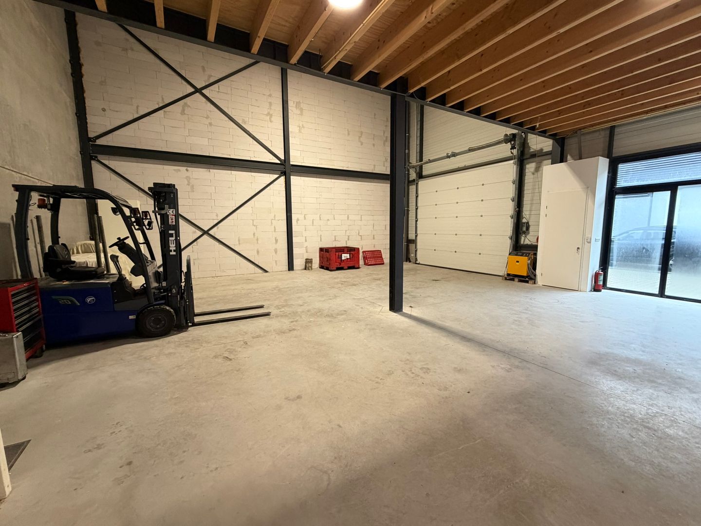 View photo 4 of Wolfswater 9-b