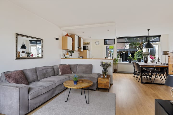 Photo 3 of Luytenaarpad 45