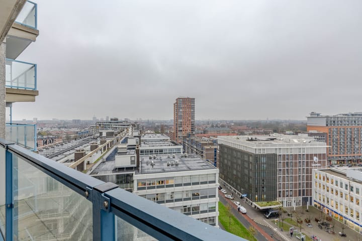 Foto 15 van Strevelsweg 936