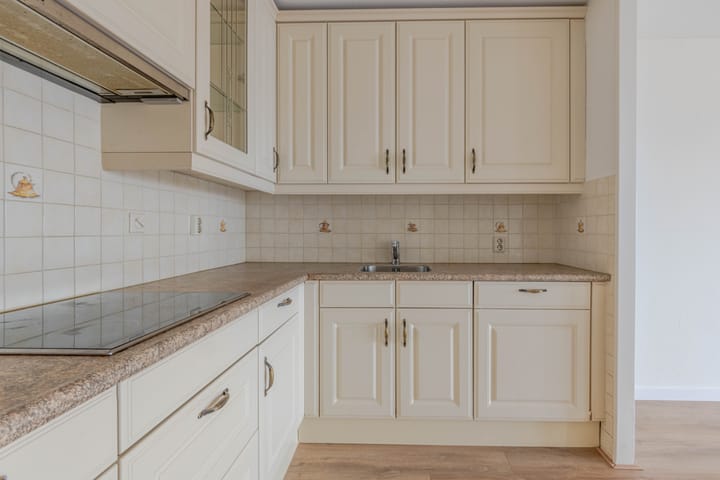 Foto 16 van Strevelsweg 936