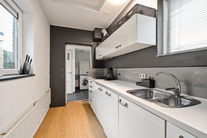 Foto 16 van Maarten Harpertszoon Trompstraat 36