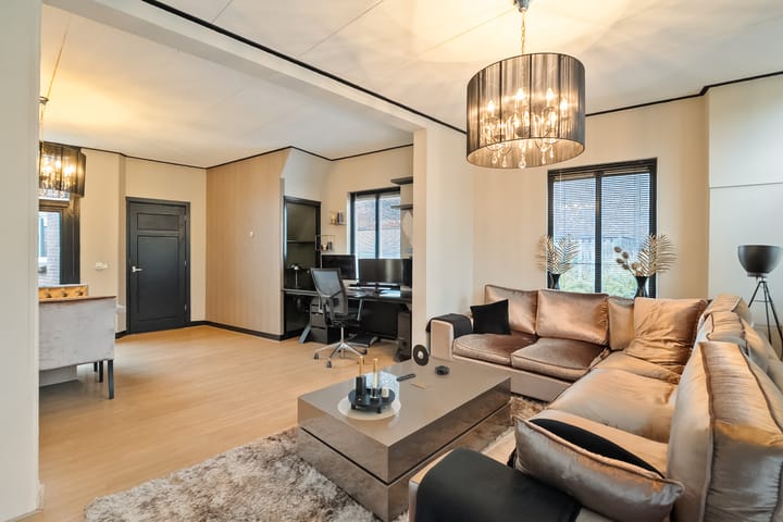 Foto 12 van Maarten Harpertszoon Trompstraat 36