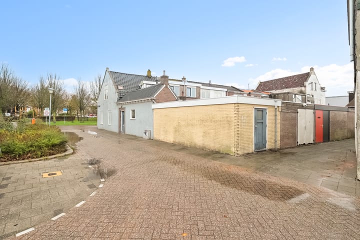 Foto 21 van Maarten Harpertszoon Trompstraat 36