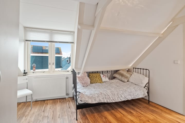 Foto 32 van Maarten Harpertszoon Trompstraat 36