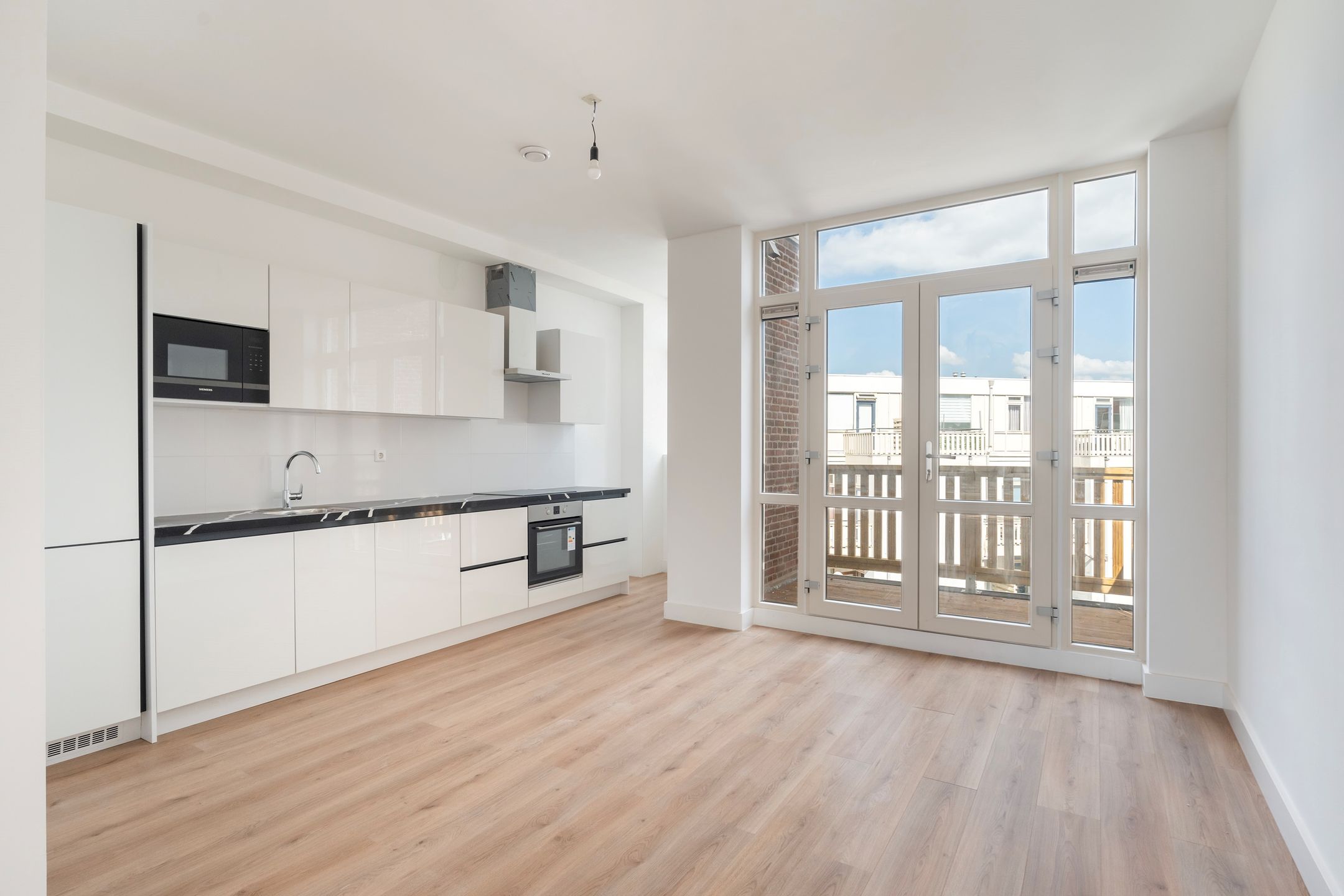 Photo 3 of Zwaanshals 252-A02