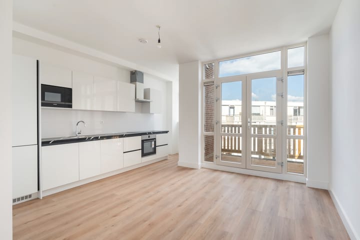 Photo 3 of Zwaanshals 252-A02