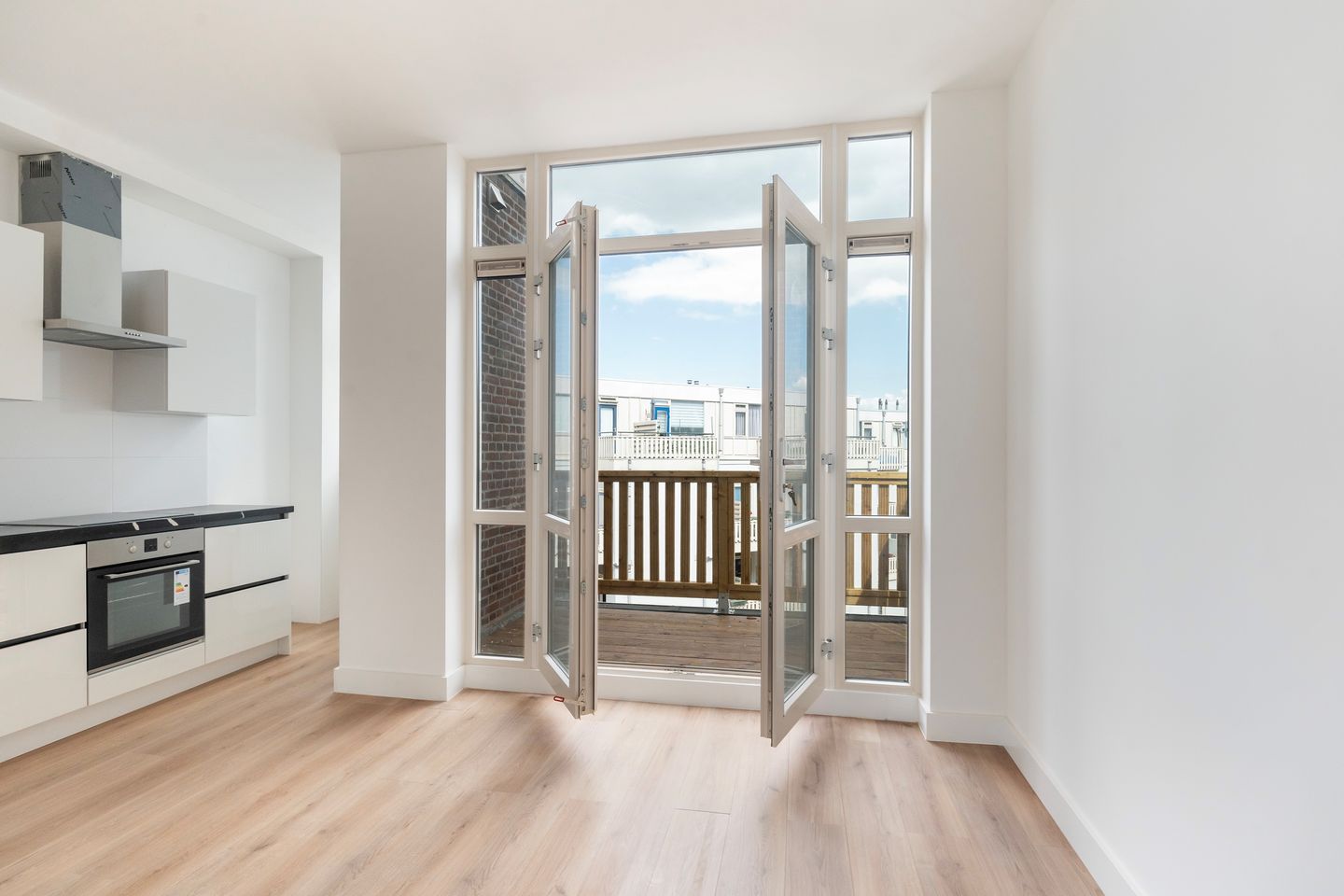 Photo 4 of Zwaanshals 252-A02