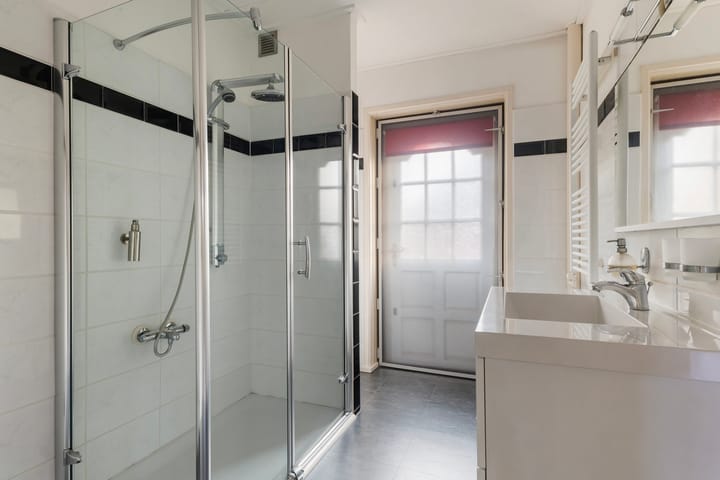 Foto 32 van Harlingerstraatweg 13-B