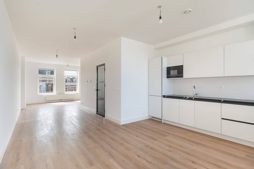 Photo 7 of Zwaanshals 252-A02