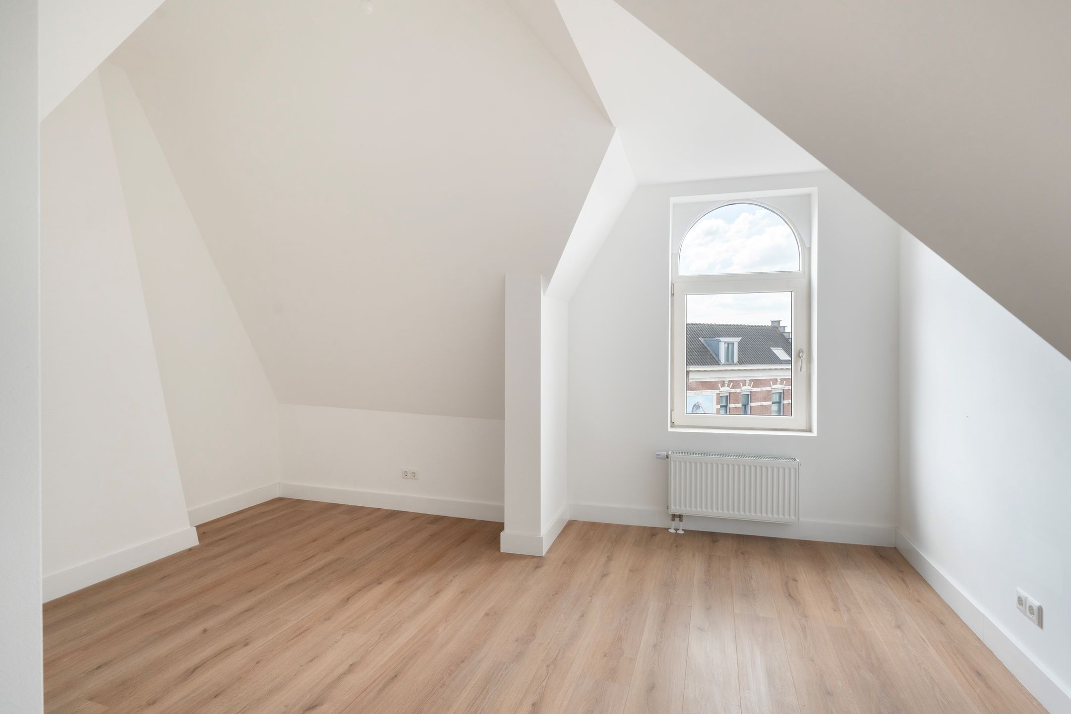 Photo 9 of Zwaanshals 252-A02