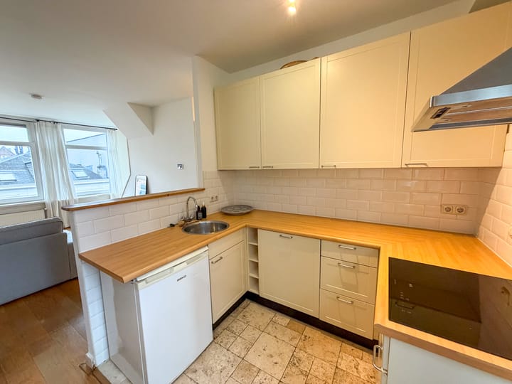 Photo 4 of Daniël Stalpertstraat 69-3