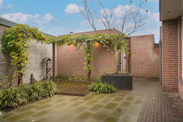 Foto 27 van Plein 1944 2