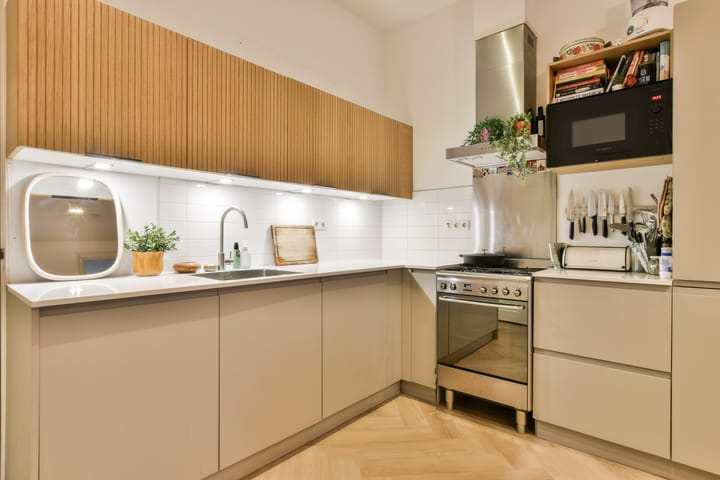 Photo 2 of Pretoriusstraat 56-HA