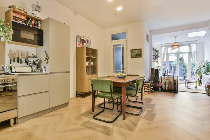 Photo 13 of Pretoriusstraat 56-HA