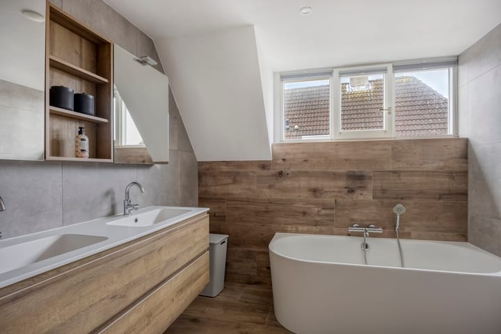 Photo 23 of Heuvelwijkstraat 6