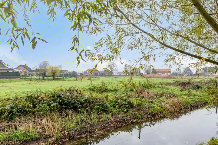 Photo 42 of Heuvelwijkstraat 6