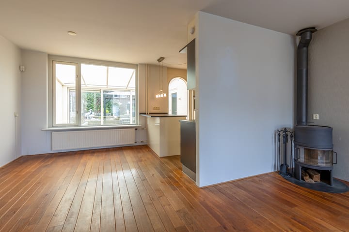 Foto 7 van Burg Kurversstraat 15