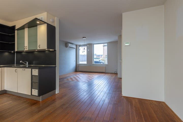 Foto 10 van Burg Kurversstraat 15