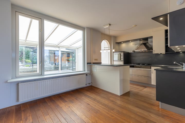 Foto 11 van Burg Kurversstraat 15