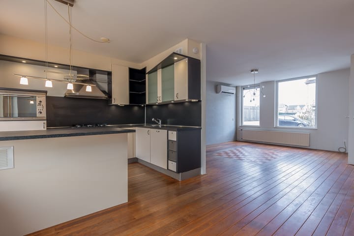 Foto 13 van Burg Kurversstraat 15