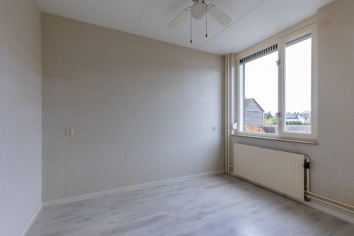 Foto 30 van Burg Kurversstraat 15