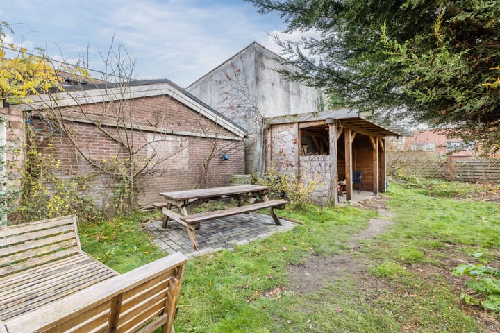 Photo 4 of Looierstraat 7