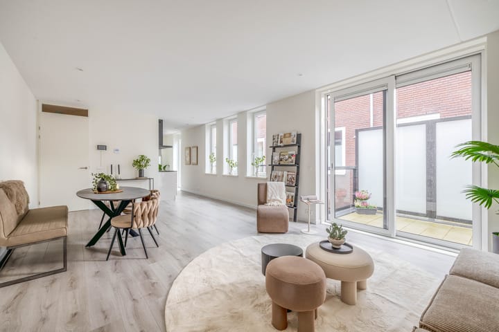 Foto 21 van Poststraat 25