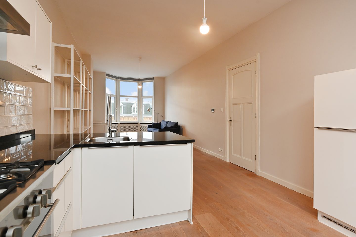 Foto 10 van Theresiastraat 232