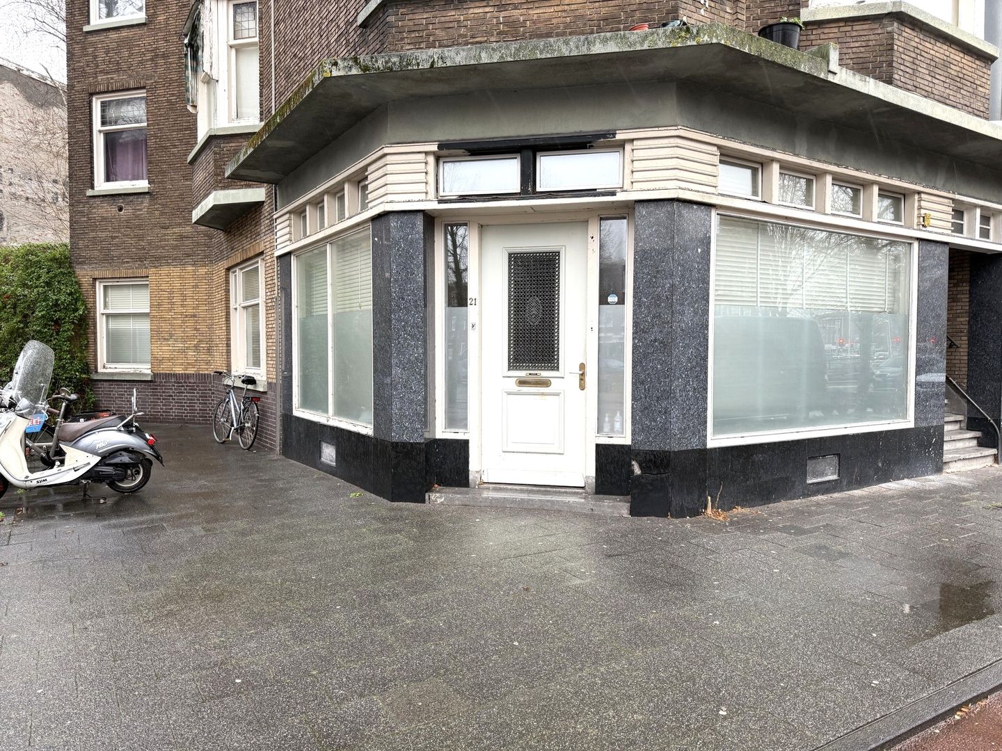 Bekijk foto 1 van Apeldoornselaan 21