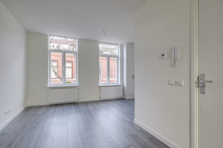 Photo 5 of President Steinstraat 10-A