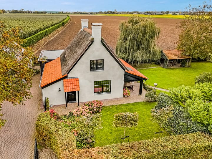 Foto 4 van Valburgsestraat 4