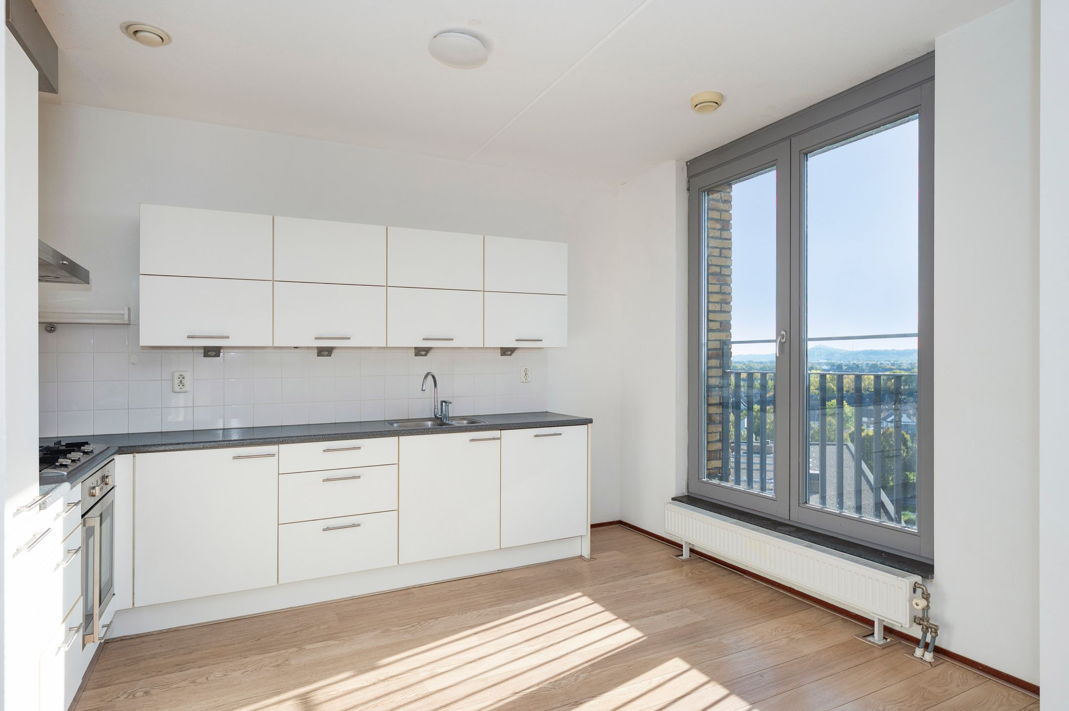 Foto 12 van Atletenbaan 94-L