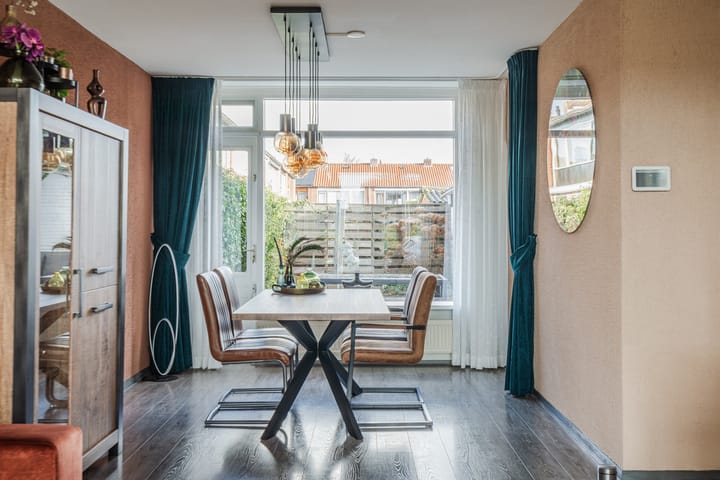 Photo 3 of van der Fuyckstraat 60