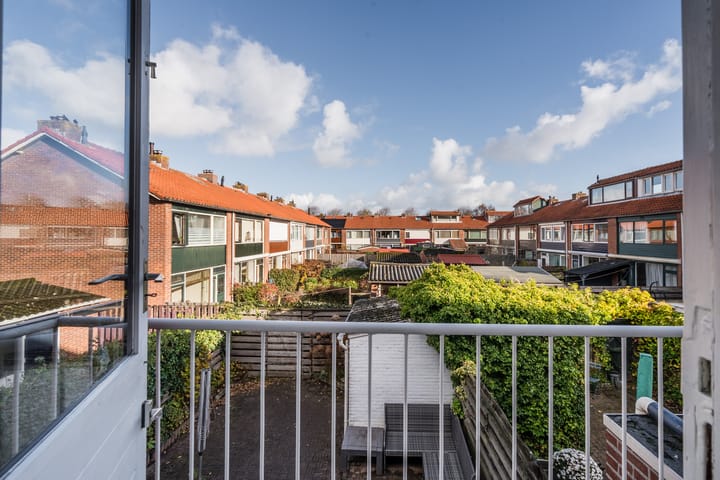 Photo 29 of van der Fuyckstraat 60