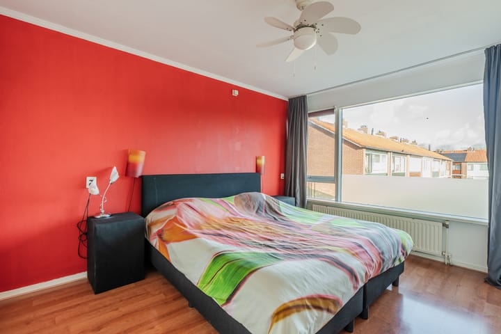 Photo 4 of van der Fuyckstraat 60