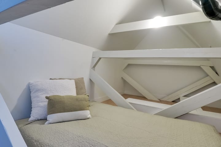 Foto 33 van Verdronkenoord 12-H