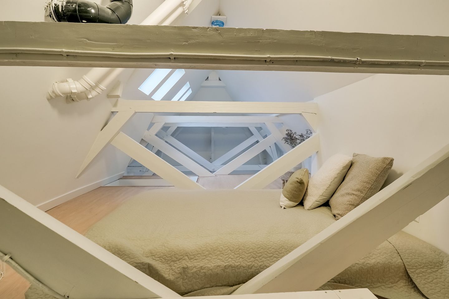 Foto 34 van Verdronkenoord 12-H