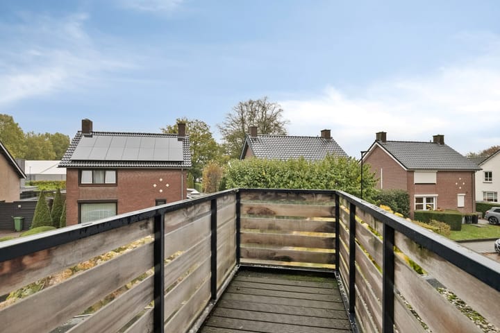 Photo 24 of Bergslandstraat 16