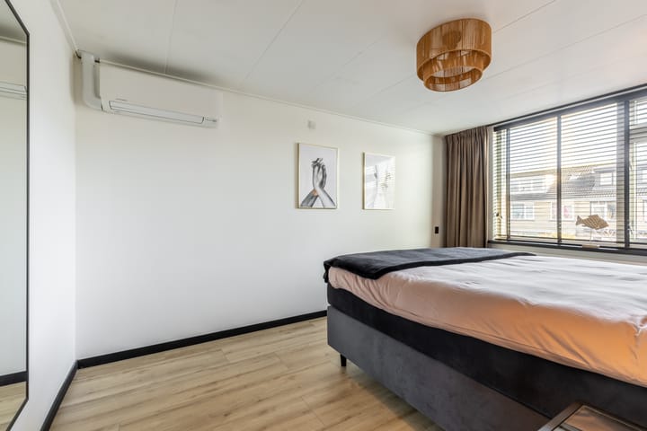 Photo 25 of Breughelstraat 9